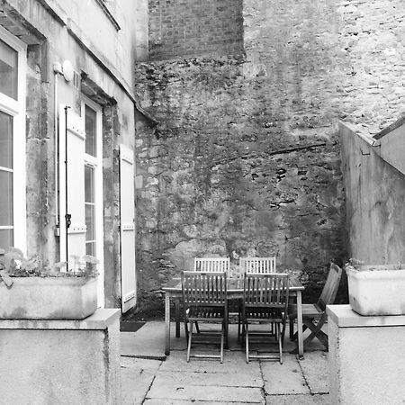 Suite Cosy Flat - Hyper-Centre Avec Sauna Privatif Senlis (Oise) Exterior foto