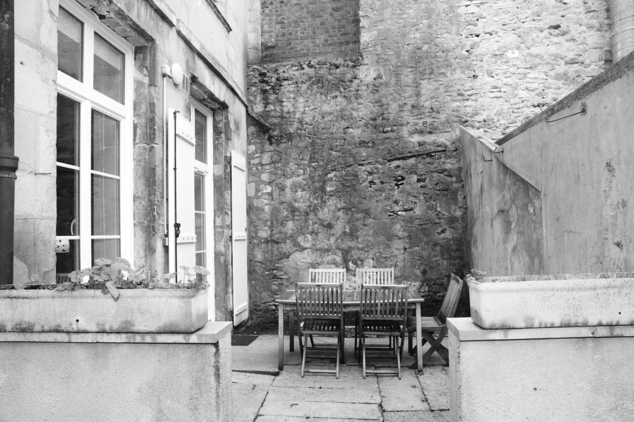 Suite Cosy Flat - Hyper-Centre Avec Sauna Privatif Senlis (Oise) Exterior foto